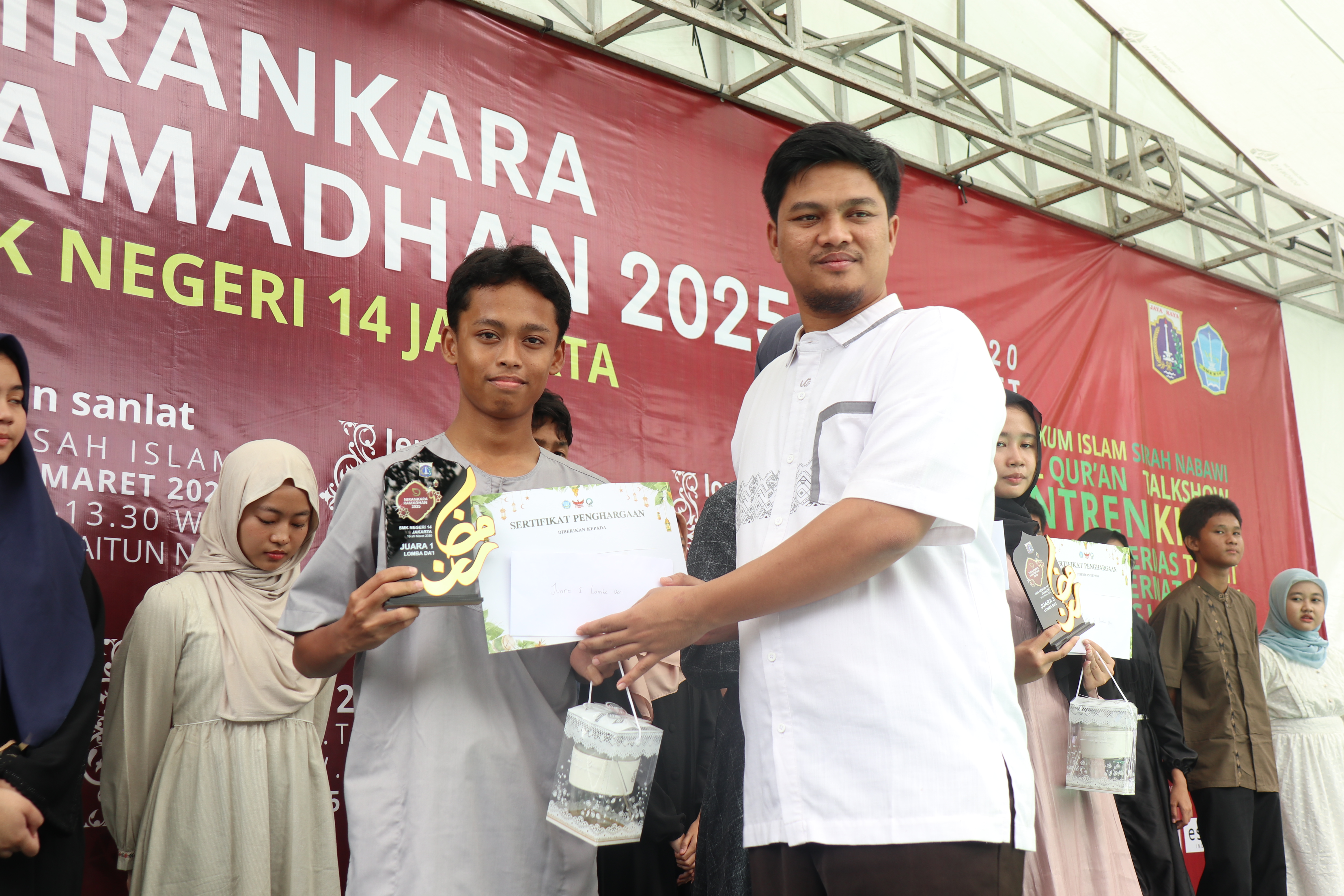 NIRANKARA RAMADHAN PESANTREN KILAT BERKELAS DI SMKN 14 JAKARTA - Foto 4
