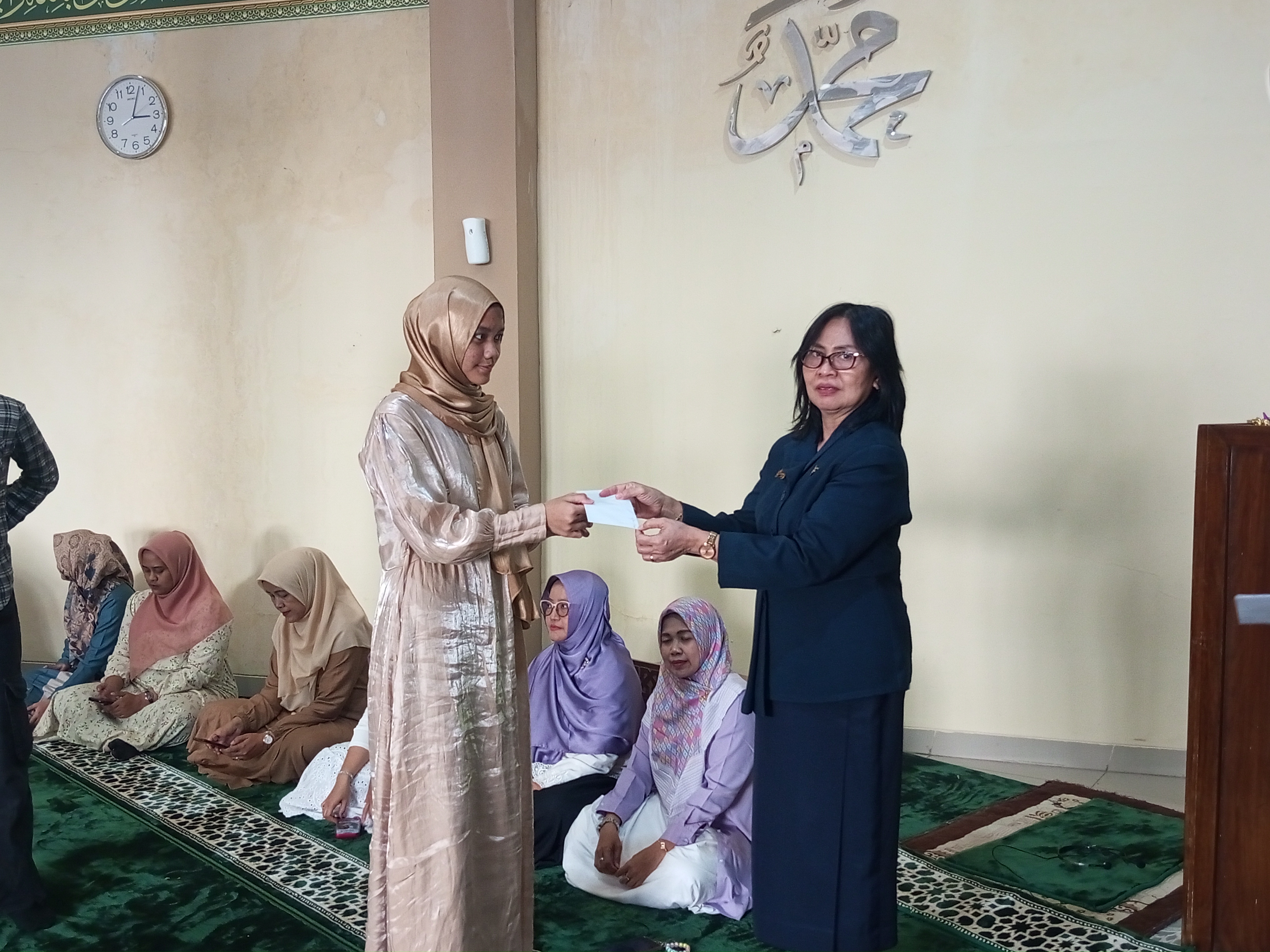 SANTUNAN YATIM DAN DHUAFA - Foto 2